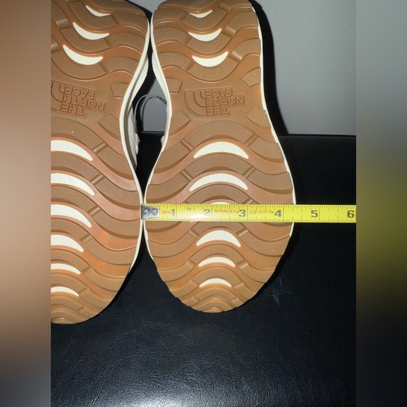 The North Face Women Sz 7 Halseigh ThermoBall Waterproof Leather Platform Boots - Picture 8 of 13